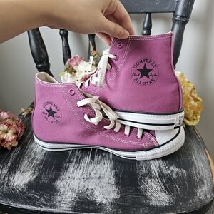 Converse Classic Chuck Taylor High-Top Sneakers in Purple Womens 10 Mens 8